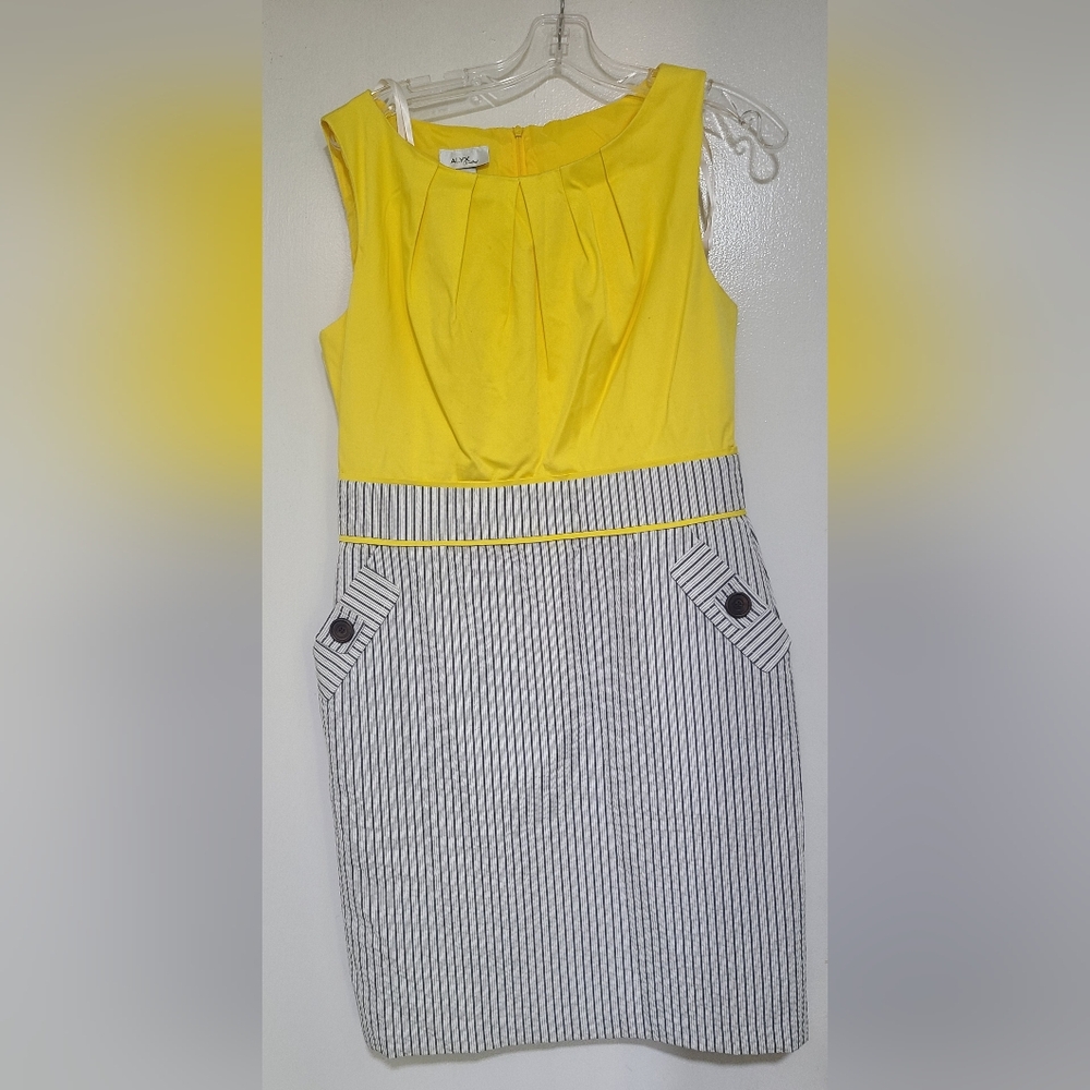 ALYX Limited Dress Size 12 Sleeve Seersucker Gray Striped with yellow top